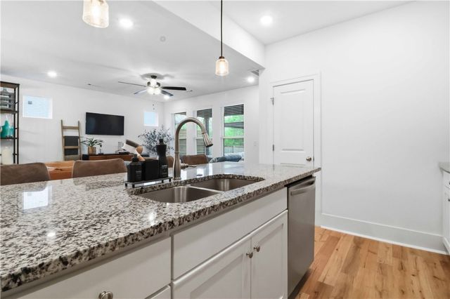 5104 SW Stanford Court, Bentonville, AR 72713