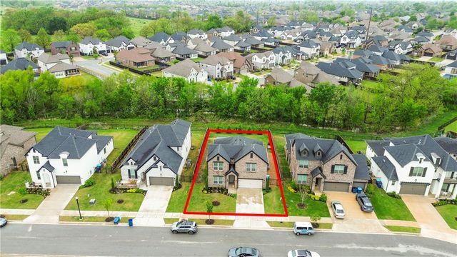 5104 SW Stanford Court, Bentonville, AR 72713
