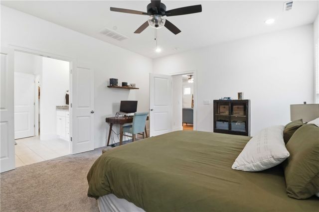 5104 SW Stanford Court, Bentonville, AR 72713