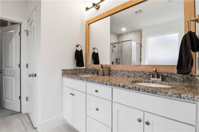 5104 SW Stanford Court, Bentonville, AR 72713