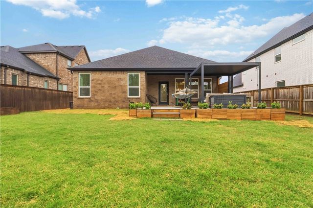 5104 SW Stanford Court, Bentonville, AR 72713