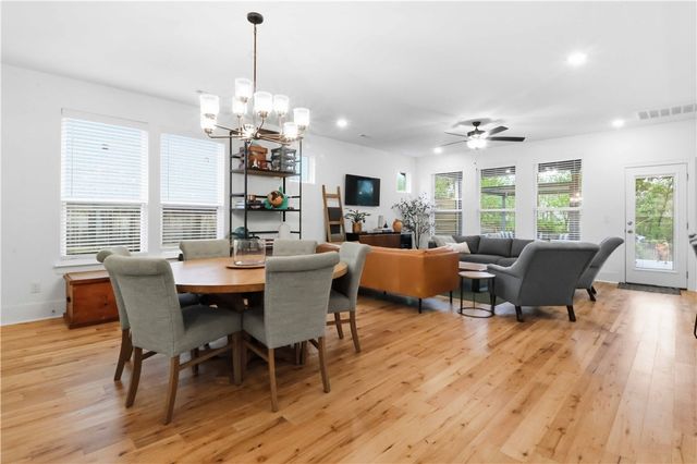 5104 SW Stanford Court, Bentonville, AR 72713