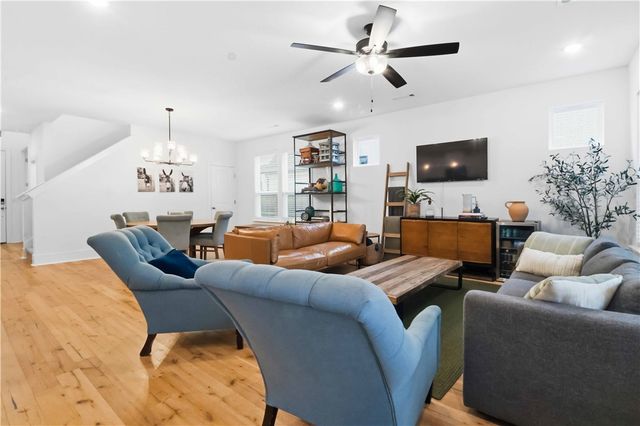 5104 SW Stanford Court, Bentonville, AR 72713