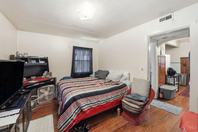 1013 Tennessee Avenue, Cincinnati, OH 45229