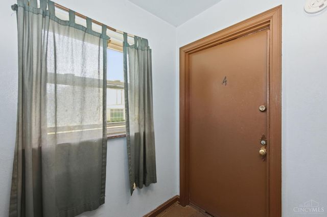 1013 Tennessee Avenue, Cincinnati, OH 45229