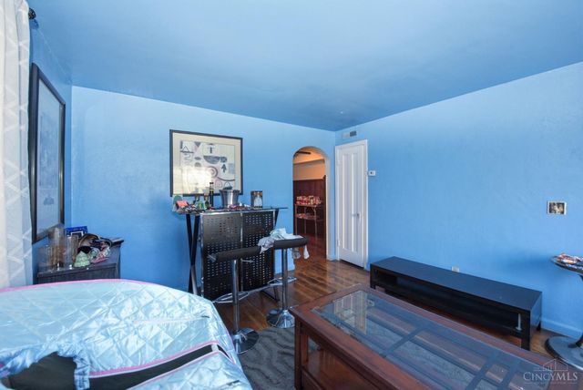 1013 Tennessee Avenue, Cincinnati, OH 45229