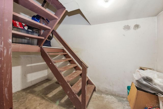 1013 Tennessee Avenue, Cincinnati, OH 45229