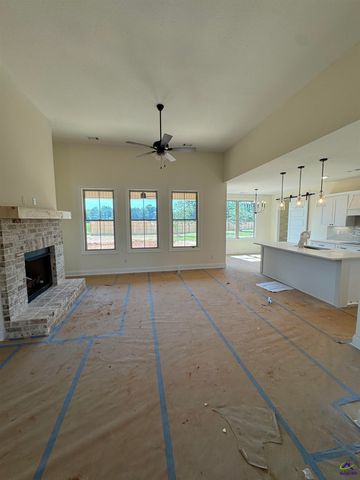 8 Pleasant Oaks Drive, Perry, GA 31069