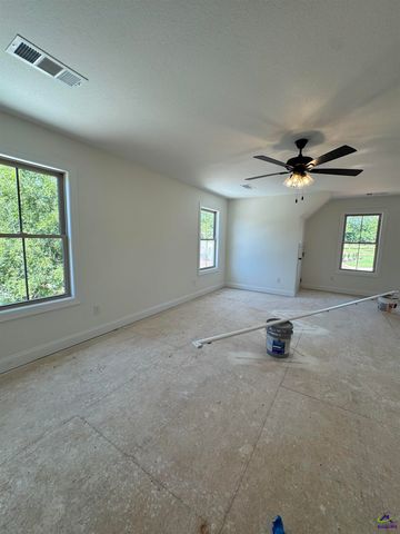 8 Pleasant Oaks Drive, Perry, GA 31069