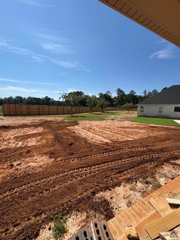 8 Pleasant Oaks Drive, Perry, GA 31069