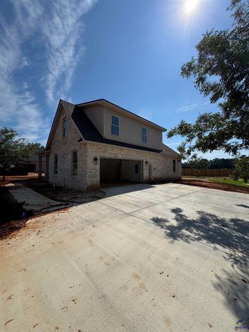 8 Pleasant Oaks Drive, Perry, GA 31069