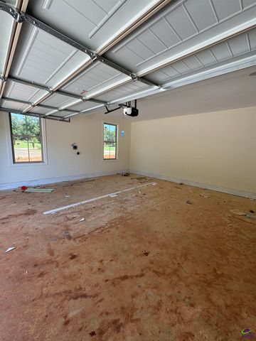 8 Pleasant Oaks Drive, Perry, GA 31069