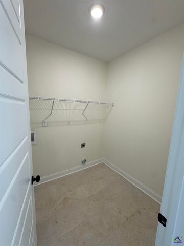 8 Pleasant Oaks Drive, Perry, GA 31069