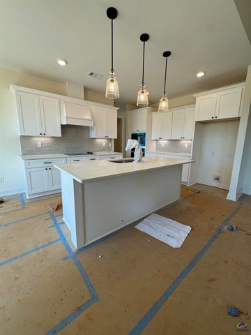 8 Pleasant Oaks Drive, Perry, GA 31069