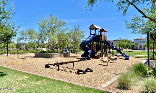 2052 W El Cortez Trail, Phoenix, AZ 85085