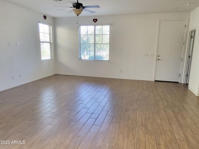 2052 W El Cortez Trail, Phoenix, AZ 85085