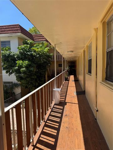 13655 NE 10th Ave 208, North Miami, FL 33161