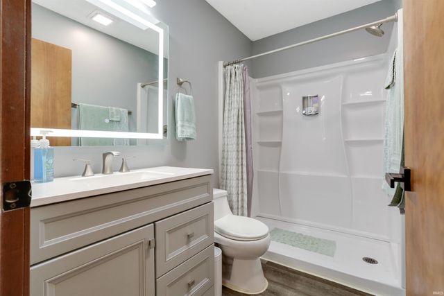 10100 Hillview Drive, Evansville, IN 47720