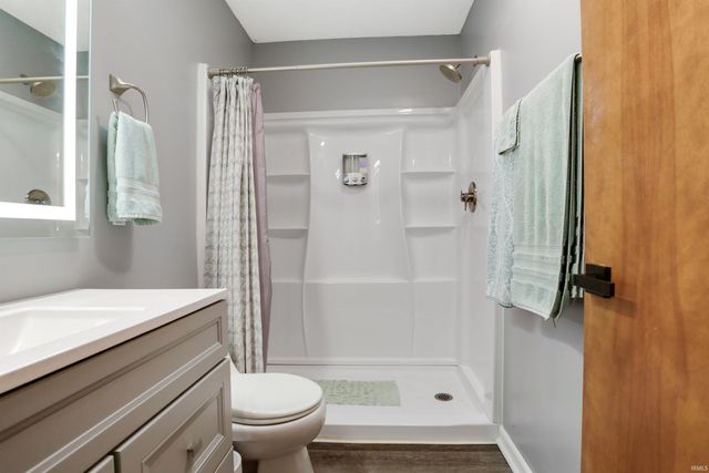 10100 Hillview Drive, Evansville, IN 47720