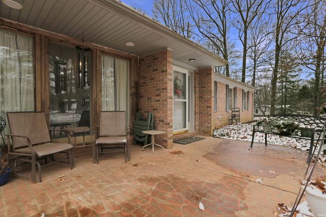 10100 Hillview Drive, Evansville, IN 47720