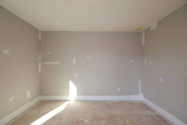 306 Reign Way, Pataskala, OH 43062