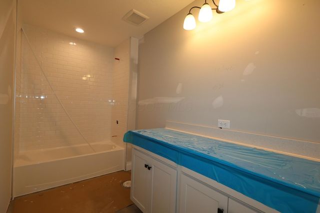 306 Reign Way, Pataskala, OH 43062