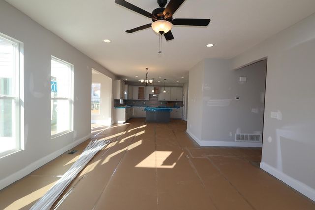 306 Reign Way, Pataskala, OH 43062