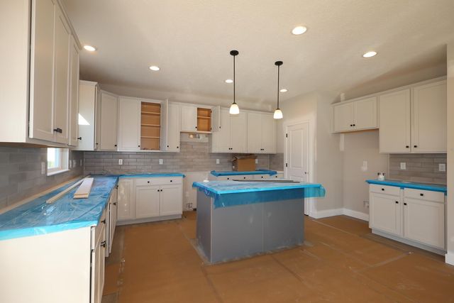 306 Reign Way, Pataskala, OH 43062