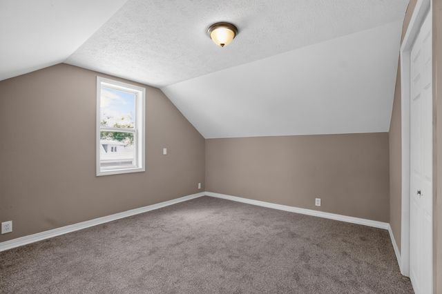 330 STUTSMAN Street, Council Bluffs, IA 51503
