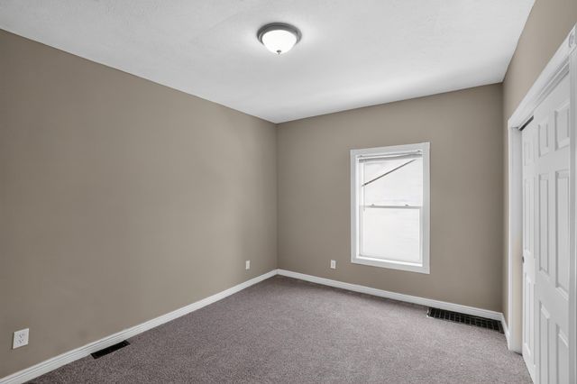 330 STUTSMAN Street, Council Bluffs, IA 51503