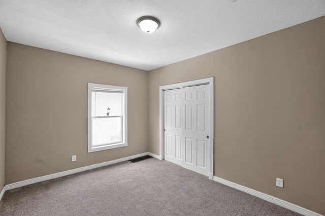 330 STUTSMAN Street, Council Bluffs, IA 51503