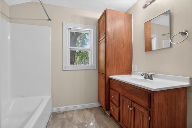 330 STUTSMAN Street, Council Bluffs, IA 51503