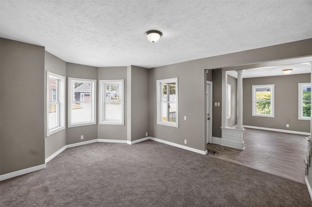 330 STUTSMAN Street, Council Bluffs, IA 51503