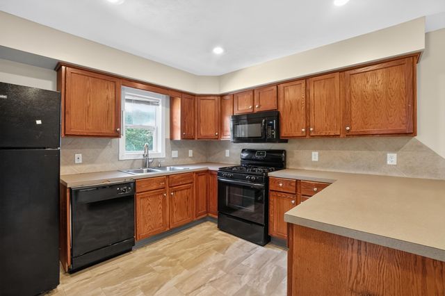 330 STUTSMAN Street, Council Bluffs, IA 51503