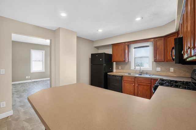 330 STUTSMAN Street, Council Bluffs, IA 51503