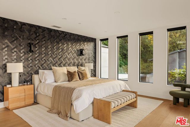 3208 Oakley Drive, Los Angeles, CA 90068