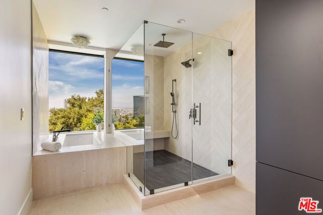 3208 Oakley Drive, Los Angeles, CA 90068