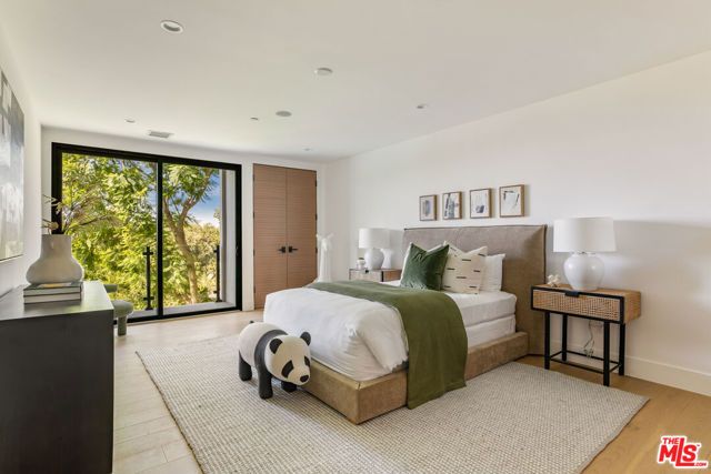 3208 Oakley Drive, Los Angeles, CA 90068