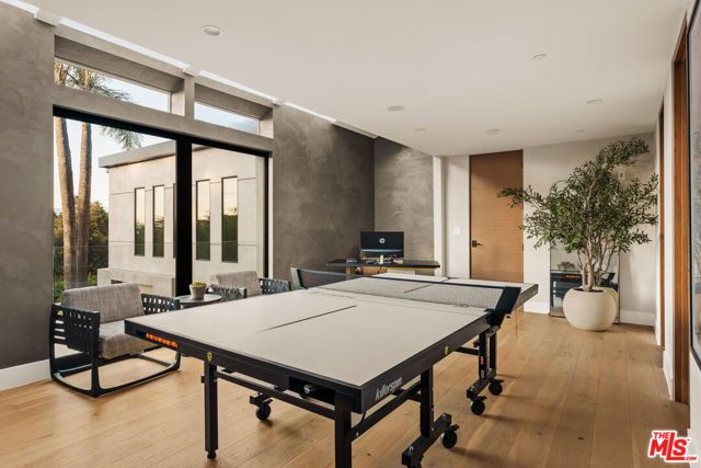 3208 Oakley Drive, Los Angeles, CA 90068