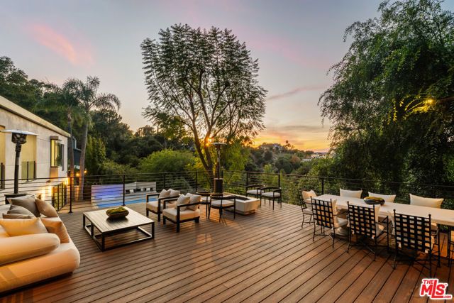 3208 Oakley Drive, Los Angeles, CA 90068