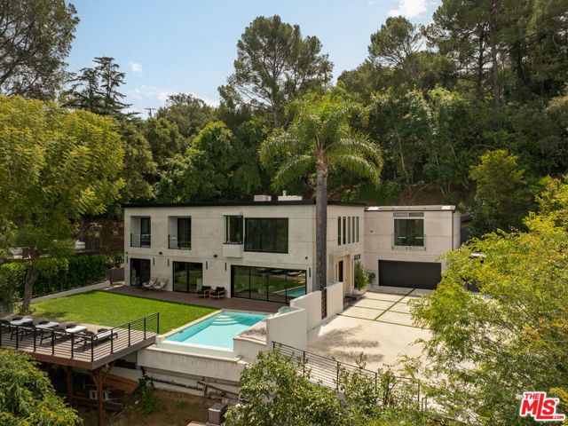 3208 Oakley Drive, Los Angeles, CA 90068