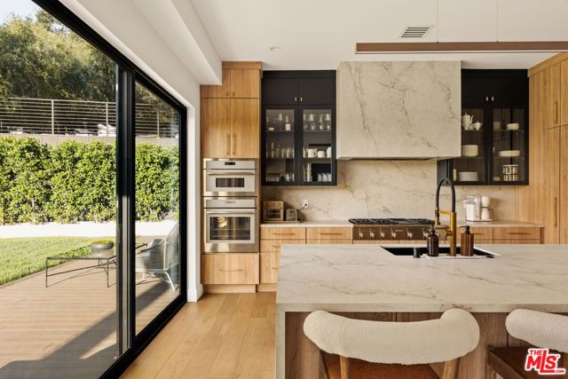 3208 Oakley Drive, Los Angeles, CA 90068