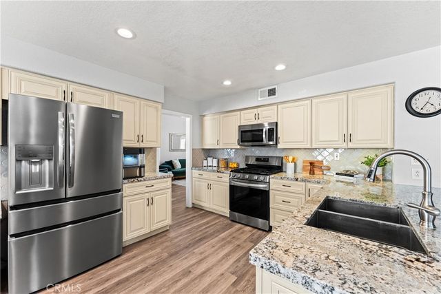 38706 La Mancha Court, Palmdale, CA 93550