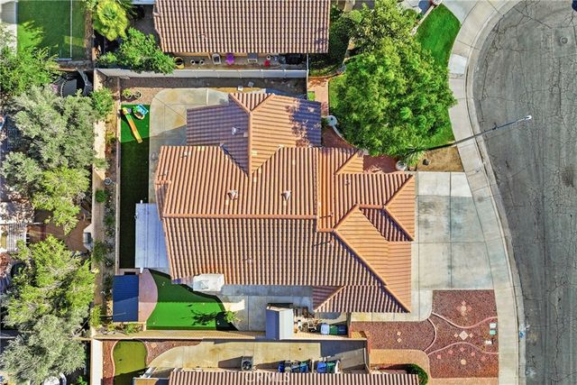 38706 La Mancha Court, Palmdale, CA 93550