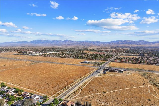 38706 La Mancha Court, Palmdale, CA 93550