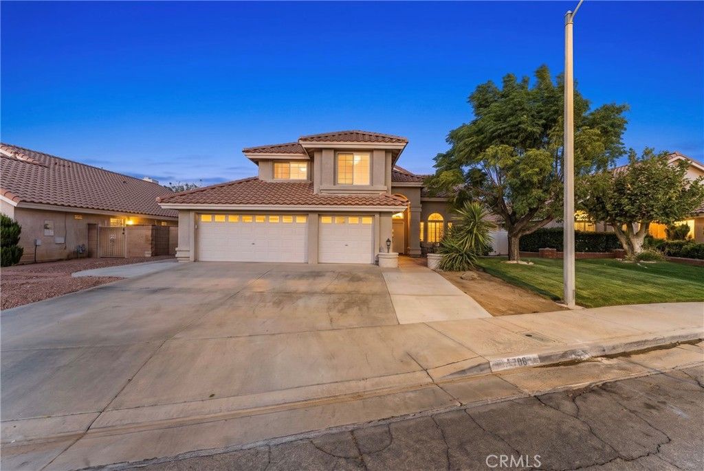 38706 La Mancha Court, Palmdale, CA 93550