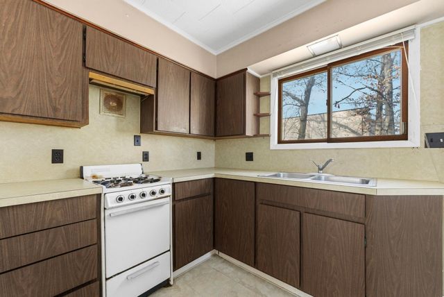 1247 Plainview Avenue, Traverse City, MI 49686