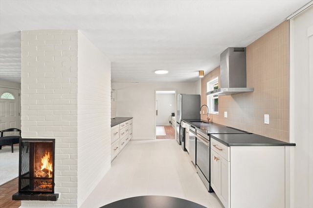 23 Campello Road, Framingham, MA 01701