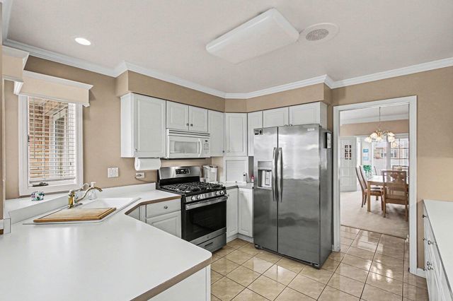 3502 Bob White Circle, Valparaiso, IN 46383