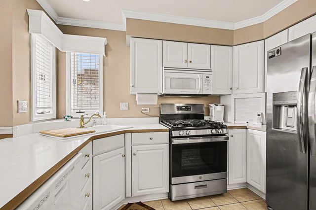 3502 Bob White Circle, Valparaiso, IN 46383